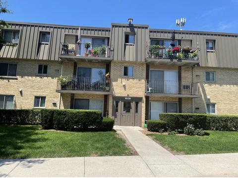 584 Fairway View Dr #2L, Wheeling, IL 60090 photo 1