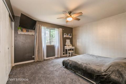 1316 Walden Dr, Elgin, IL 60120 photo 20
