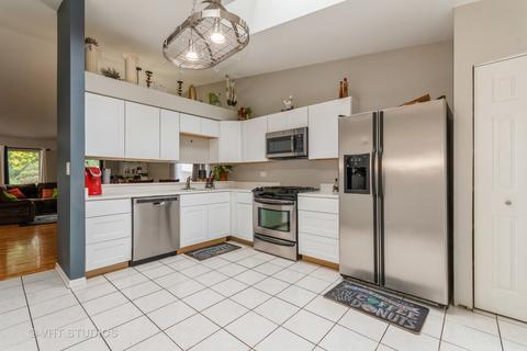 1316 Walden Dr, Elgin, IL 60120 photo 12