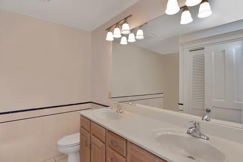 1102 E Jefferson St, Bloomington, IL 61701 photo 65