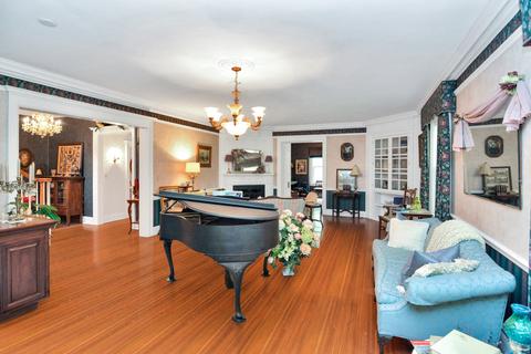 1102 E Jefferson St, Bloomington, IL 61701 photo 18