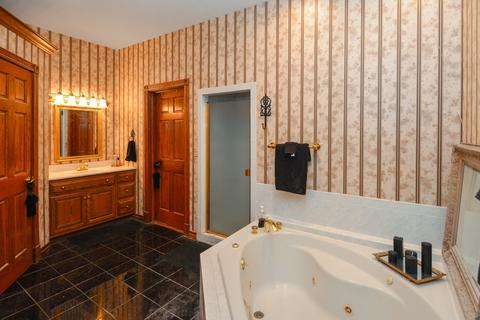 1102 E Jefferson St, Bloomington, IL 61701 photo 37