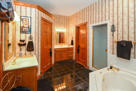 1102 E Jefferson St, Bloomington, IL 61701 photo 34