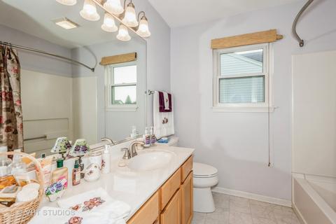 1030 Spinnaker St, Elgin, IL 60123 photo 17