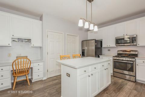 1030 Spinnaker St, Elgin, IL 60123 photo 13