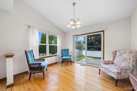 1325 Deerpath Rd, Aurora, IL 60506 photo 11