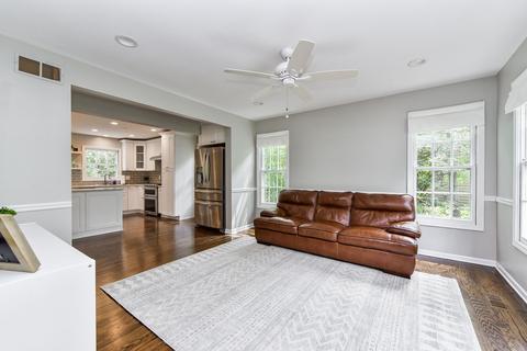 5357 Tall Tree Ct, Lisle, IL 60532 photo 5