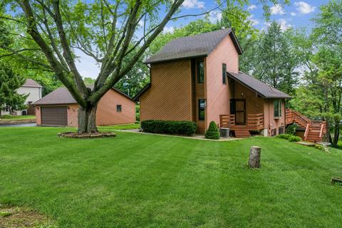 706 Annabelle St, Mchenry, IL 60051 photo 1