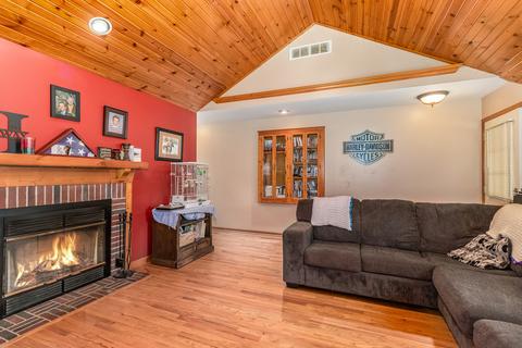 122 N Cedar St, Gardner, IL 60424 photo 4