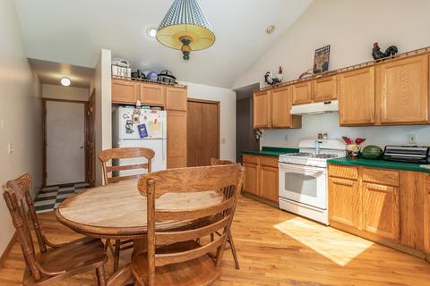 122 N Cedar St, Gardner, IL 60424 photo 7