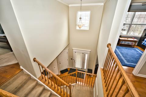 2106 Cabrillo Ln, Hoffman Estates, IL 60192 photo 5