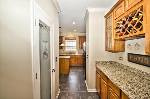 2106 Cabrillo Ln, Hoffman Estates, IL 60192 photo 10