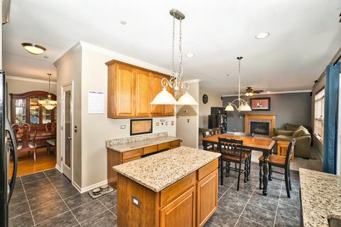 2106 Cabrillo Ln, Hoffman Estates, IL 60192 photo 12