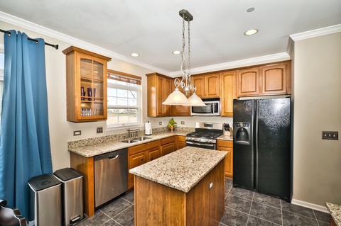 2106 Cabrillo Ln, Hoffman Estates, IL 60192 photo 14