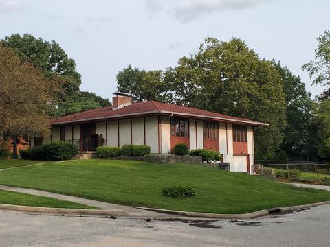 1101 Valentine Dr, Normal, IL 61761 photo 1