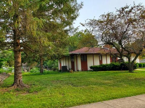1101 Valentine Dr, Normal, IL 61761 photo 2