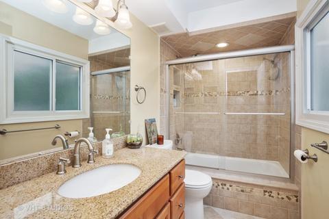842 Brookside Dr, Bartlett, IL 60103 photo 12