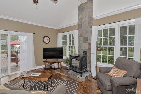 9520 Lawrence Rd, Harvard, IL 60033 photo 15