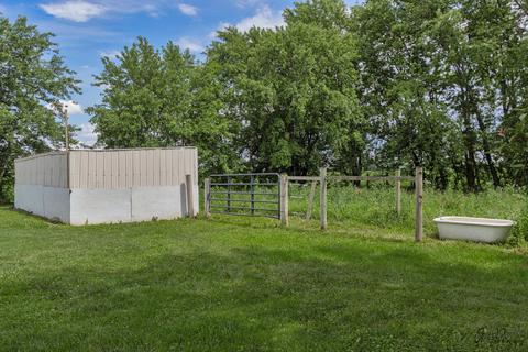 9520 Lawrence Rd, Harvard, IL 60033 photo 29