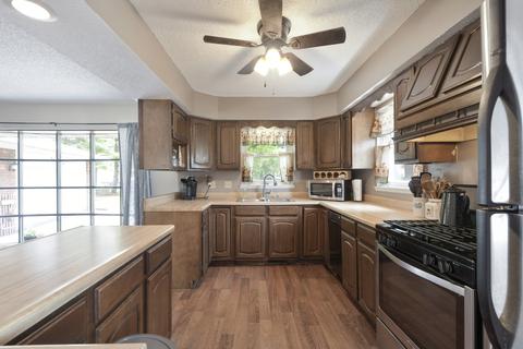102 E Benham St, Tolono, IL 61880 photo 8