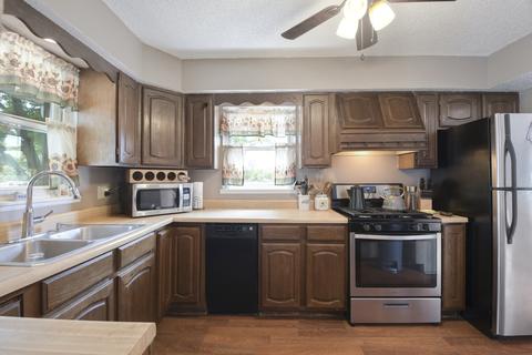 102 E Benham St, Tolono, IL 61880 photo 7
