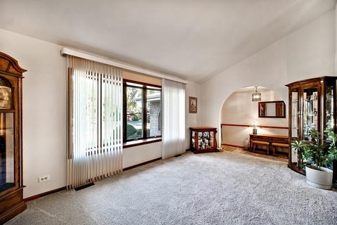 18302 De Jong Ln, Lansing, IL 60438 photo 4