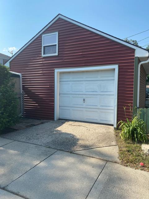1693 White St, Des Plaines, IL 60018 photo 5
