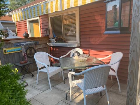 1693 White St, Des Plaines, IL 60018 photo 4