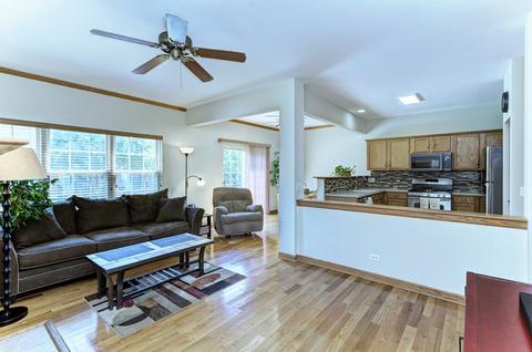 303 Bay Dr, Itasca, IL 60143 photo 9