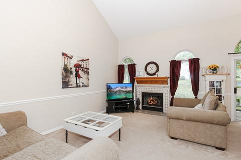 748 Ripple Brook Ln, Elgin, IL 60120 photo 5