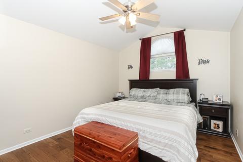 748 Ripple Brook Ln, Elgin, IL 60120 photo 16
