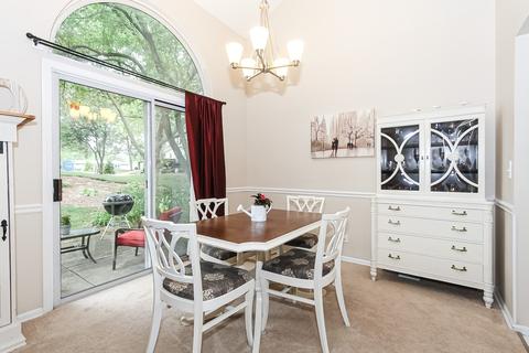 748 Ripple Brook Ln, Elgin, IL 60120 photo 12