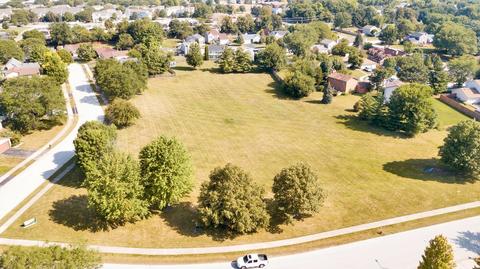 2985 Fox Hill Rd, Aurora, IL 60504 photo 17