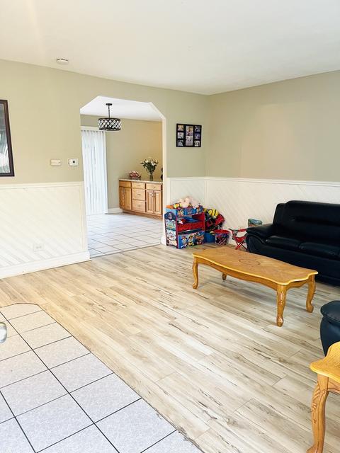 50 Waverly Dr, Elgin, IL 60120 photo 9