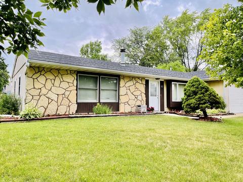 50 Waverly Dr, Elgin, IL 60120 photo 2