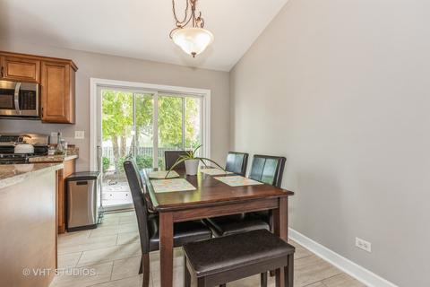 12355 Falcon Dr, Plainfield, IL 60585 photo 4
