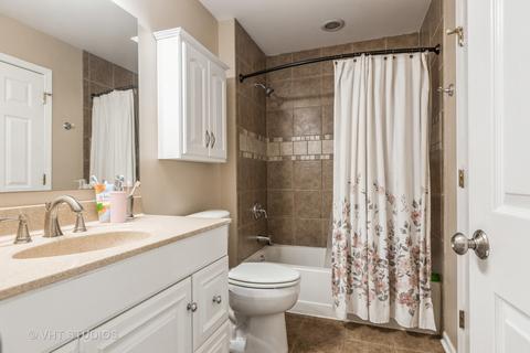 12355 Falcon Dr, Plainfield, IL 60585 photo 9