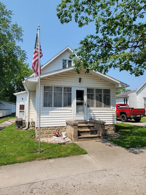405 E Wood St, Colfax, IL 61728 photo 1