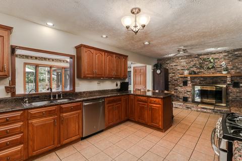 2260 E 1950 North Rd, Danvers, IL 61732 photo 11