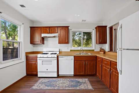 726 Berwick Pl, Roselle, IL 60172 photo 5