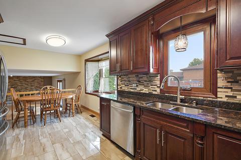 15739 Jon Rd, Oak Forest, IL 60452 photo 11