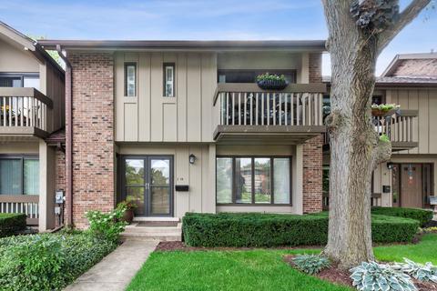16 Kyle Ct, Willowbrook, IL 60527 photo 1