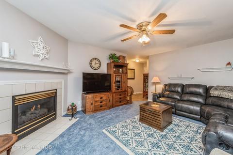 1944 Matthew Ct #A, Elgin, IL 60123 photo 3