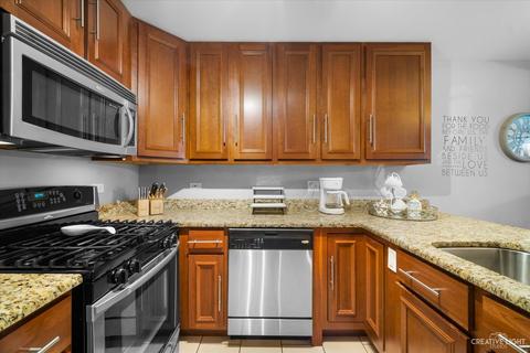 2054 Constitution Ct, Aurora, IL 60506 photo 5