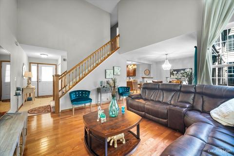 2054 Constitution Ct, Aurora, IL 60506 photo 2