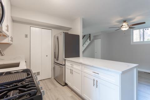 820 S May St #E, Chicago, IL 60607 photo 11
