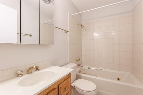 820 S May St #E, Chicago, IL 60607 photo 22