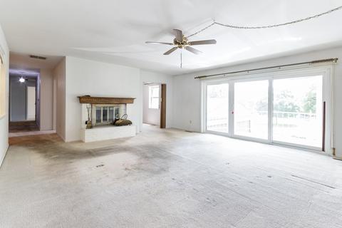 1090 S Nelson Ave #8, Kankakee, IL 60901 photo 2