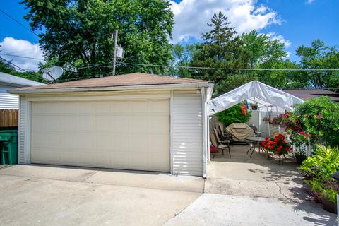 385 S Wolf Rd, Wheeling, IL 60090 photo 13