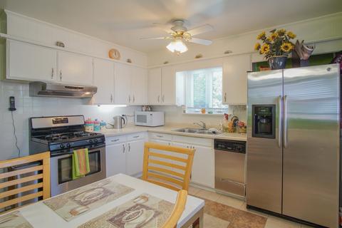 385 S Wolf Rd, Wheeling, IL 60090 photo 4